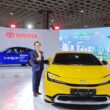 2024台北新車暨新能源車特展TOYOTA開展記者會於12月28日舉辦。和泰汽車 TOYOTA車輛營業本部劉傳宏副總經理(左)， PRIUS 大矢開發責任者。(圖片提供：和泰)